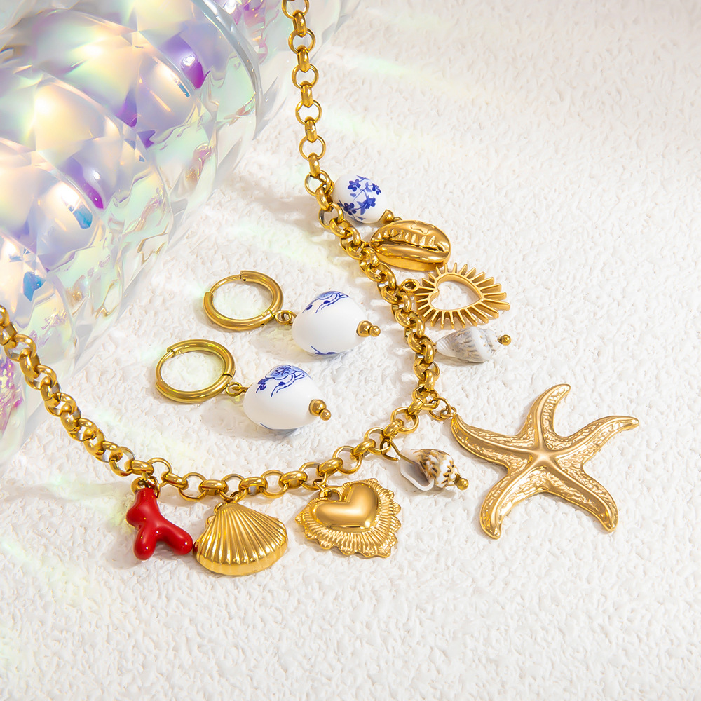 PVD Coated Stainless Steel Pendants Heart Shape 304 Stainless Steel Hip-Hop Vintage Style Waterproof Non Tarnish Earrings Necklace display picture 1