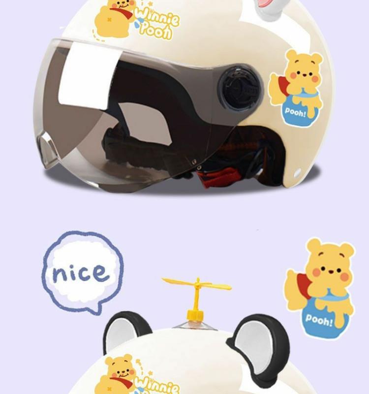 Helmet for electric scooters, summer sun protection, breathable, ultra-lightweight, suitable for all seasons, motorcycle safety helmet for women and men