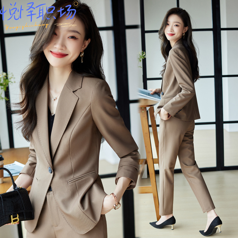 Women's black suit jacket, spring and autumn professional attire, elegant interview suit, petite workwear.