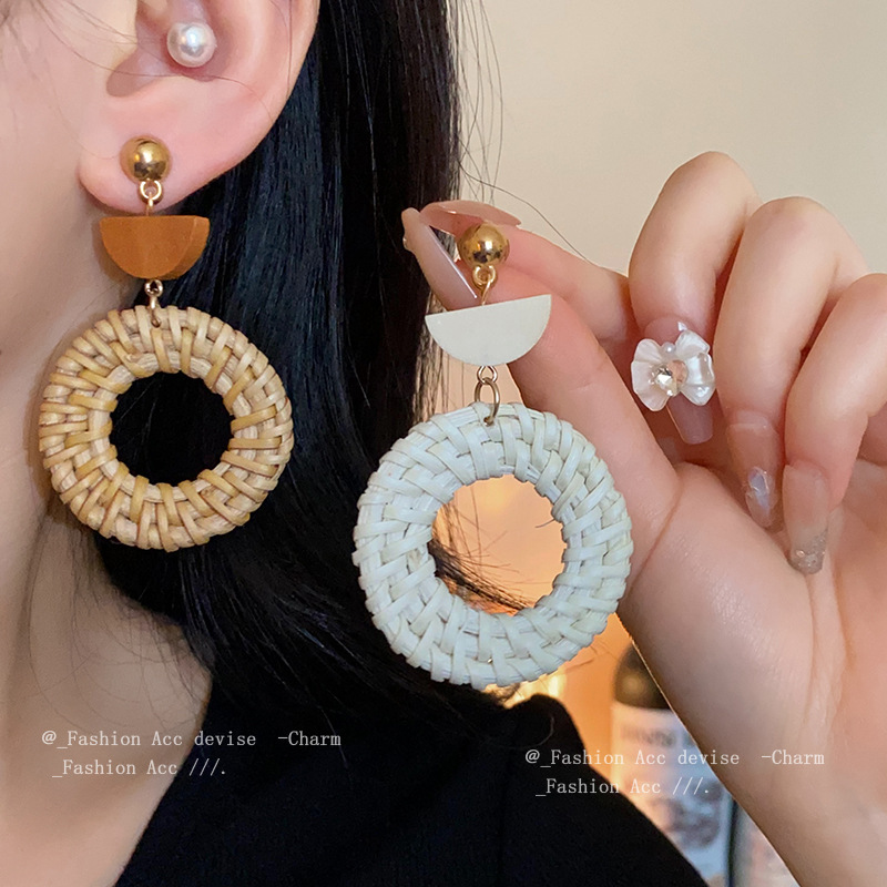 Bohemian round woven earrings fashionable exaggerated design ear studs earrings high-grade all-match earrings wholesale