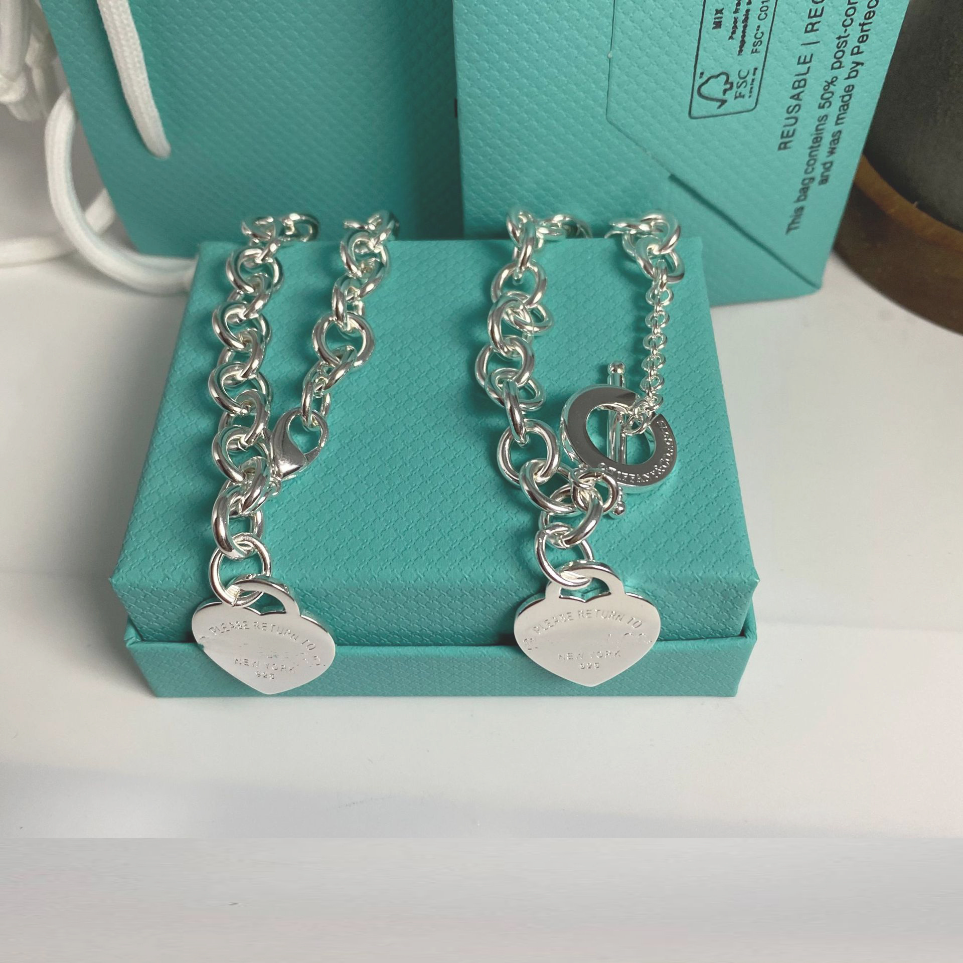 T's Classic Heart-Shaped Plated 925 Fashion Lobster Clasp Ot Buckle Thick Chain Handmade Chain Heart Bracelet for Men and Women Couples