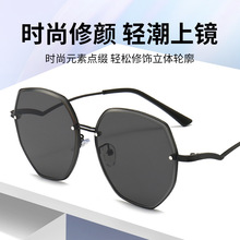 歐美通用黑色方框時尚金屬太陽鏡新款潮流圓臉防紫外線開車墨鏡