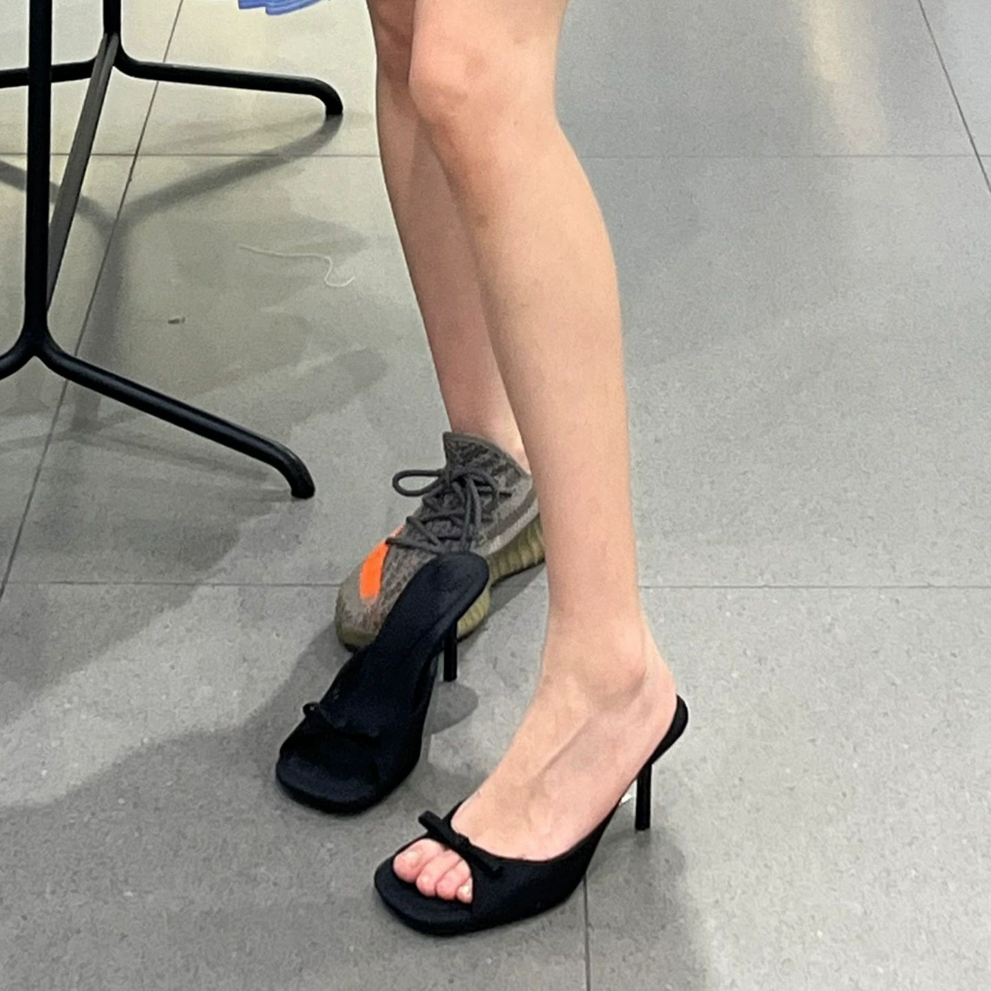 Женские летние босоножки из натуральной кожи французского стиля на высоком каблуке с бантом, открытый носок, полусандалии на высоком каблуке