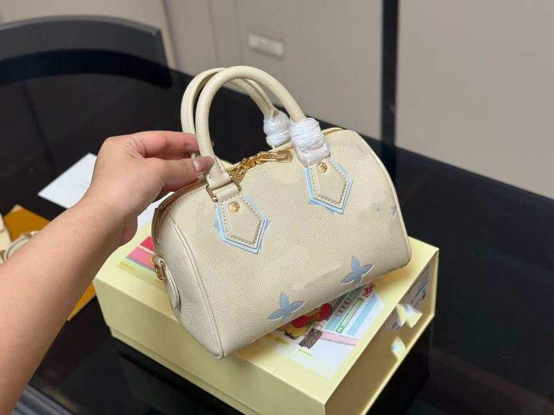 驴家新品托特大购物袋包包黑马系列包包南台箱包工厂枕头包大容量|undefined
