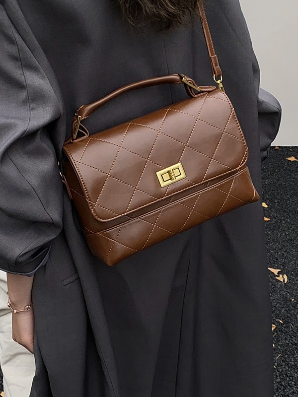 Bolso para mujeres 2025 nueva moda moda bolso portátil de cadena de diamante bolso cuadrado de mano alta humedad versátil bolso de mochila