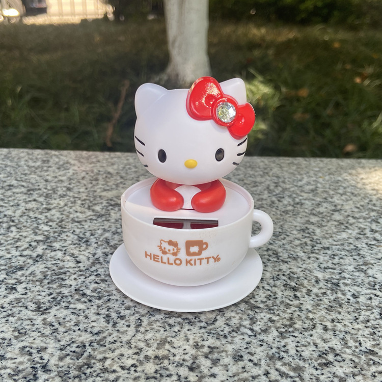 ソーラー人形 リラックマ カー用品 車の装飾品 かわいい首振りコーヒーカップ人形装飾 KT|undefined