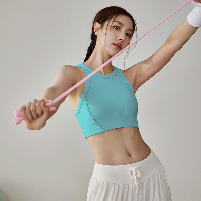 防震運動下着女性夏一体カップ通気外着ランニング美背ヨガ服ベストフィットネスブラジャーセット