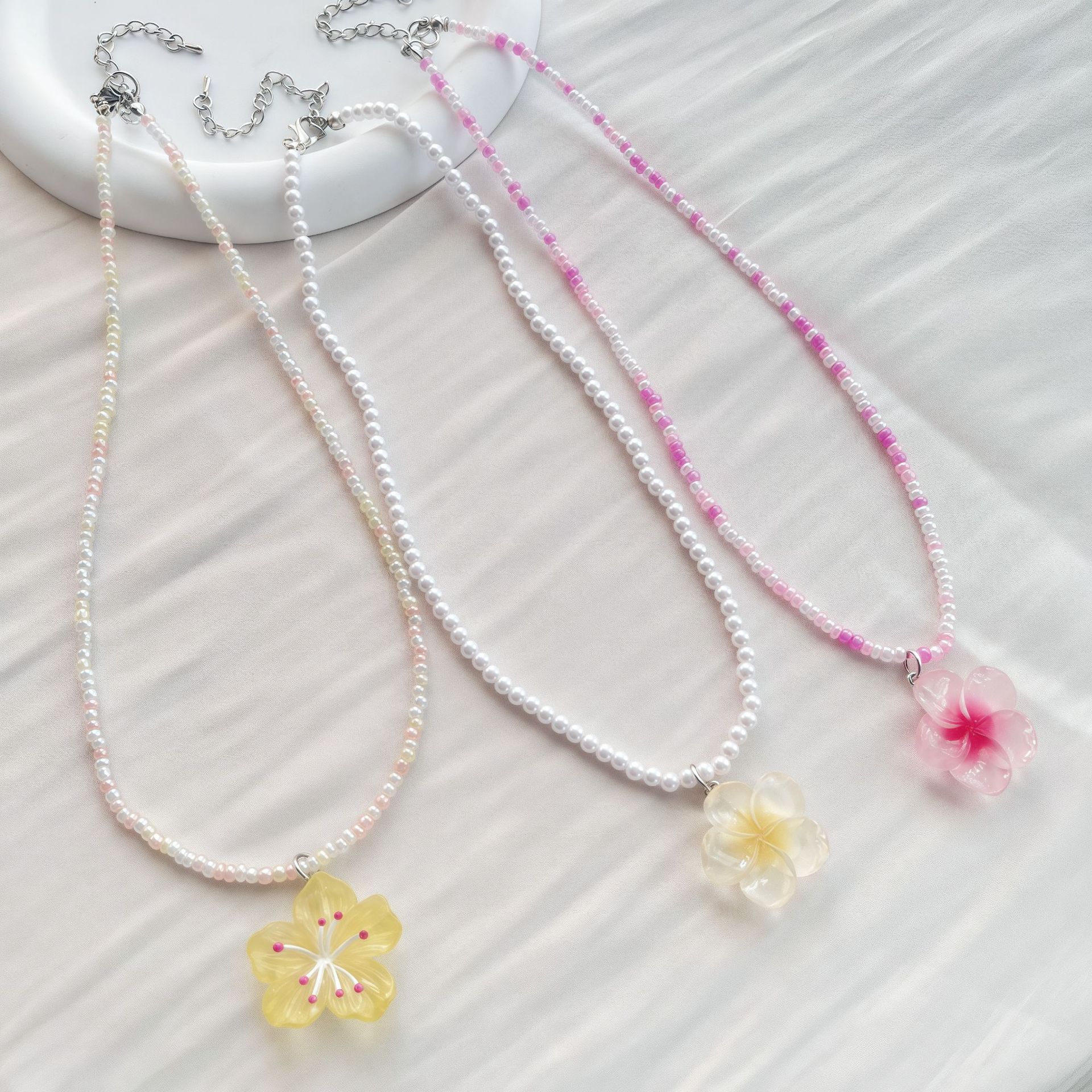 New Dopamine Colorful Xiaomi Bead Necklace Childlike Cartoon Cute Flower Clavicle Chain Dopamine Girl Necklace