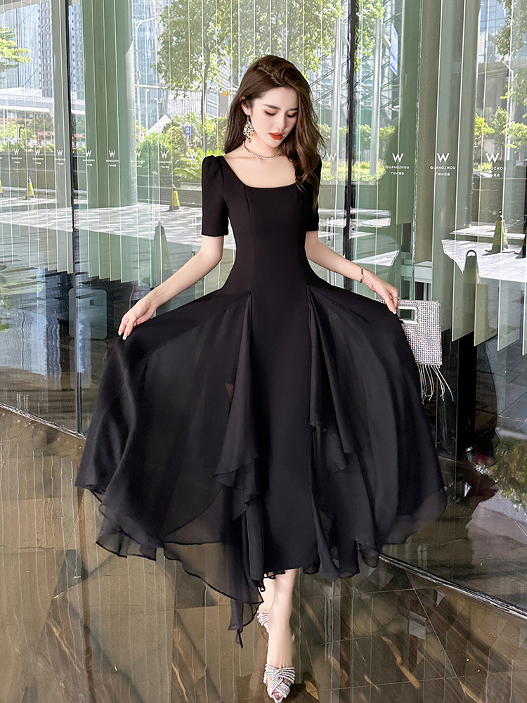 (Mới) Mã A1953 Giá 1620K: Váy Đầm Liền Thân Dáng Dài Nữ Chtdng Hàng Mùa Hè Trông Trẻ Hơn Tuổi Thời Trang Nữ Chất Liệu G05 Sản Phẩm Mới, (Miễn Phí Vận Chuyển Toàn Quốc).