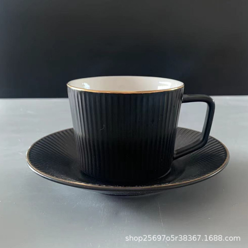 De estilo europeo pequeño borde dorado de lujo a rayas taza de café y platillo traje de cerámica del hogar juego de té de la tarde aparato