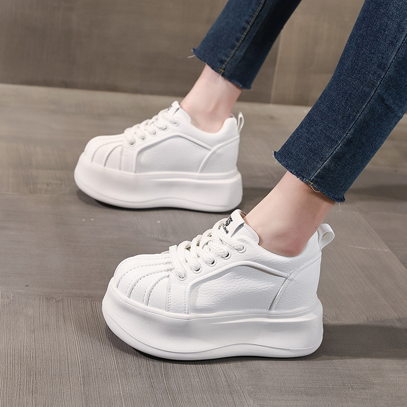 Giày sneaker nữ đế dày tăng chiều cao phong cách thể thao — màu trắng