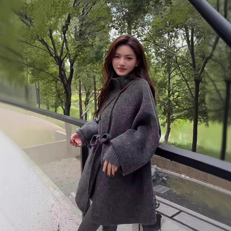 2025 New Autumn and Winter Elegant Fake Two-Piece Double-Sided Cashmere Outwear for Women Korean Style Mid-Length Knitted Sleeve Woolen Outwear 2025 New Autumn and Winter Elegant Fake Two-Piece Double-Sided Cashmere Outwear for Women Korean Style Mid-Length Knitted Sleeve Woolen Outwear