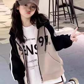 女童外套2024新款秋冬款洋气儿童时髦运动秋季卫衣炸街网红中大童