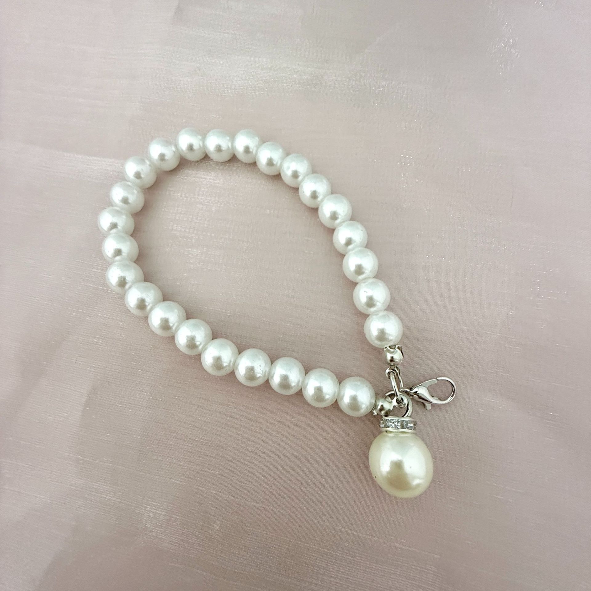 Nuevo amor creativo pulsera llavero colgante colgante accesorios de perlas joyas rojas en línea al por mayor