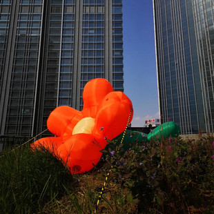 2025 new net red opening ceremony luminous rose flower air model shopping mall plant inflatable cartoon