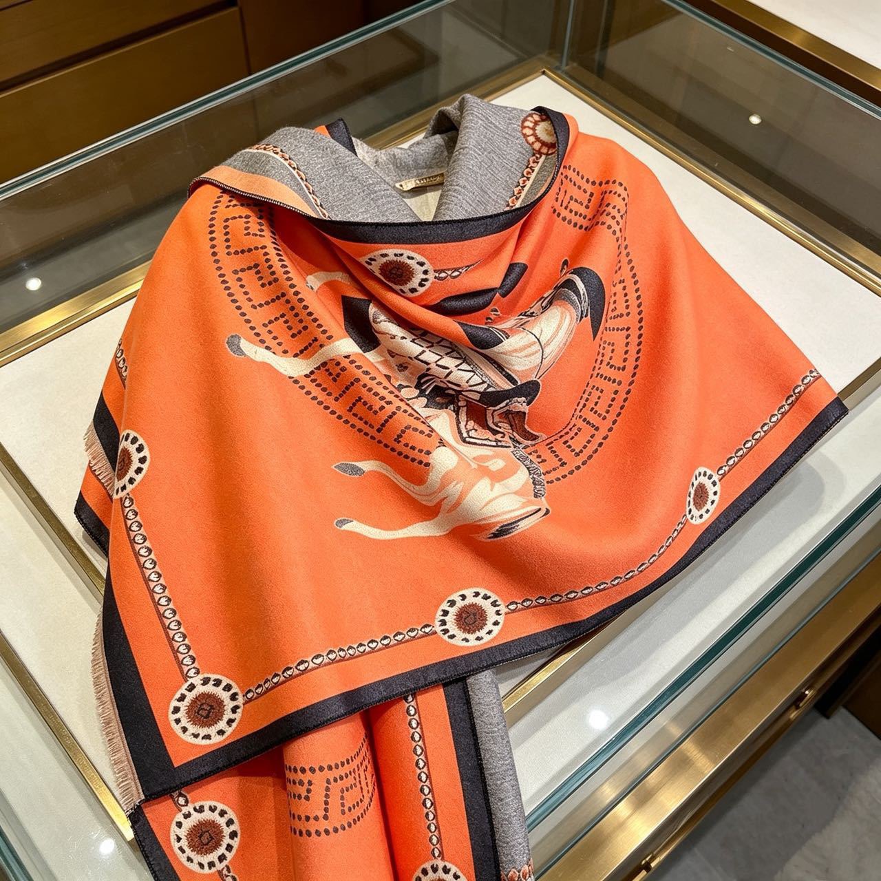 JM's new fashionable little pony-style faux cashmere scarf for women, versatile and high-end, thickened and warm for winter, can be used as a neck warmer or shawl