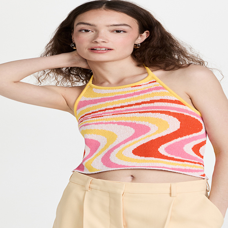 Knitted colored T-shirt