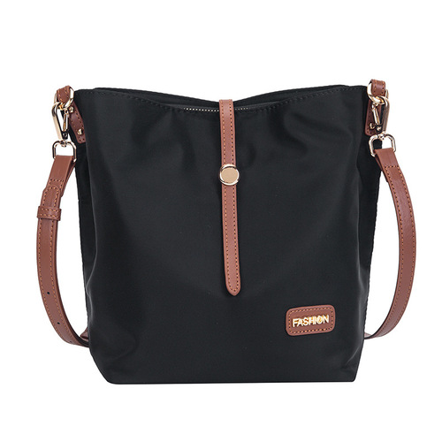 Textured Bucket Bag 2024 New Trendy Versatile Nylon Cloth Bag Women's Simple Large Capacity Casual Shoulder Messenger Bag