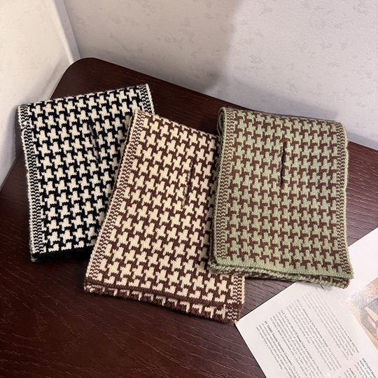 2024 New South Korea Small Houndstooth Scarf Women's Japanese Knitted Cross Artistic Lazy Warm Student Neck for Men