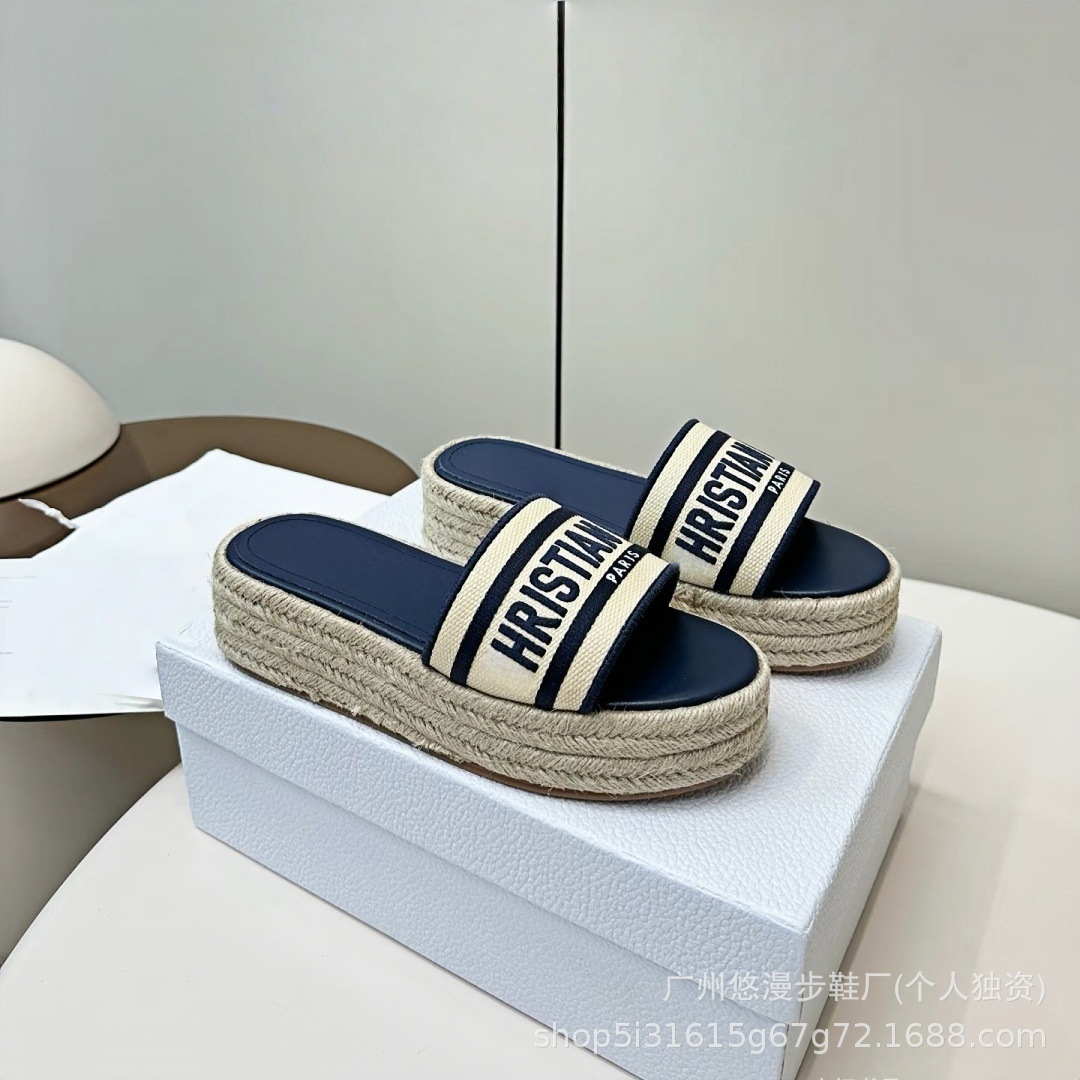 D letras zapatillas para mujeres de verano 2026 cuerdas de cáñamo casuales de fondo grueso versátil altura de playa zapatillas frías