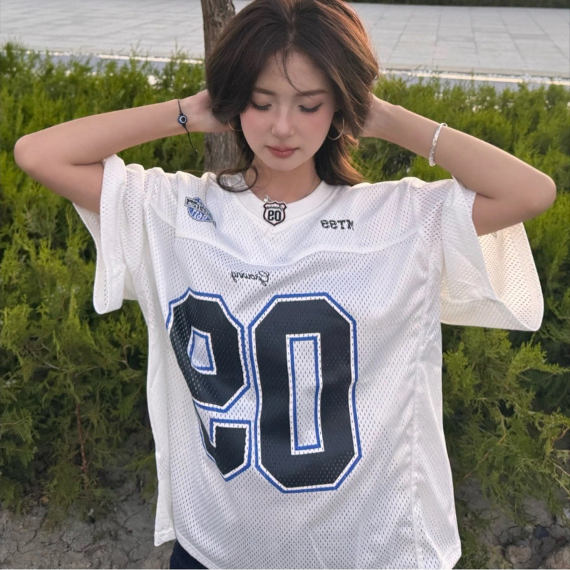 Summer 2026 New American Retro V-Neck Short-Sleeved T-Shirt for Women, Loose Jersey Printed Sports Half-Sleeved Lazy Top Summer 2026 New American Retro V-Neck Short-Sleeved T-Shirt for Women, Loose Jersey Printed Sports Half-Sleeved Lazy Top