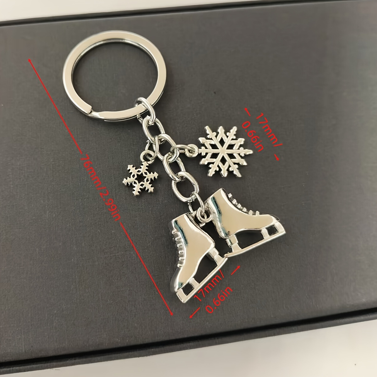 Serie de oro de aleación de venta transfronteriza caliente fútbol béisbol rugby sombrero hechicero puño llavero colgante mochila