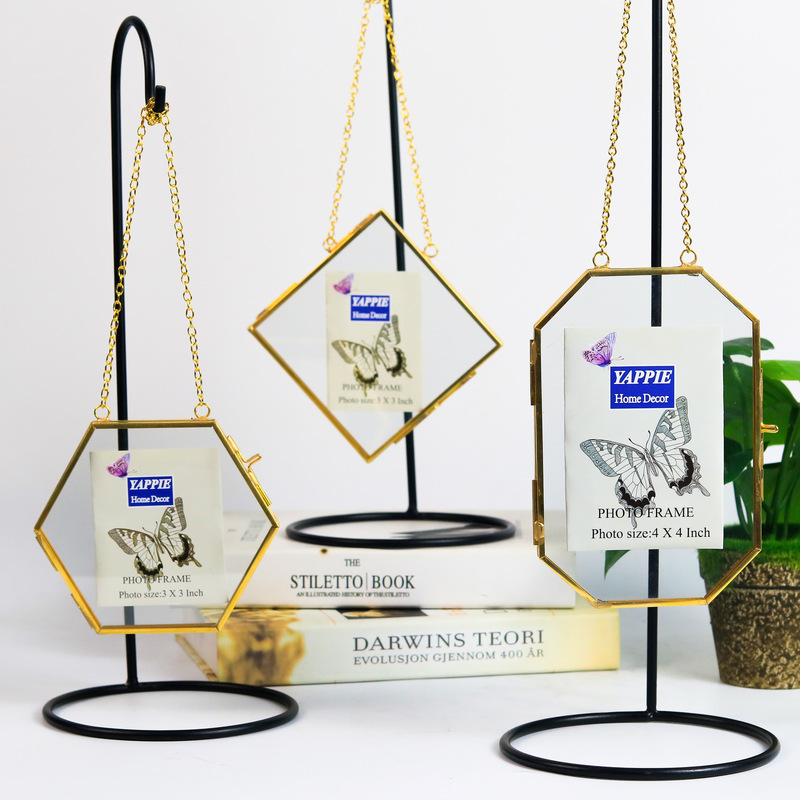 Cross-border shaped brass glass photo frame 3 piece set modern simple decorative frame irregular wall hanging metal frame wholesale Cross-border shaped brass glass photo frame 3 piece set modern simple decorative frame irregular wall hanging metal frame wholesale