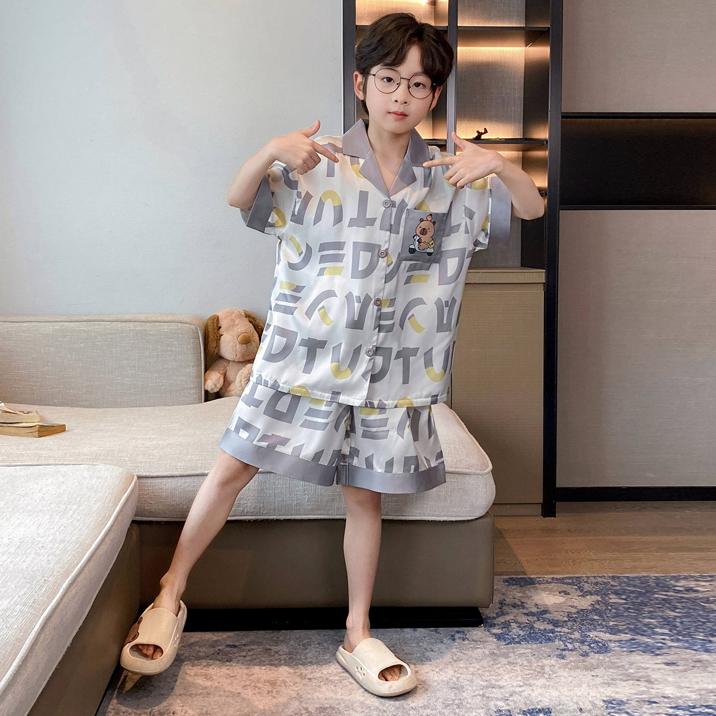 Pijamas infantiles verano 2026 nuevo niño hielo delgado de manga corta juveniles niños grandes set de ropa para el hogar