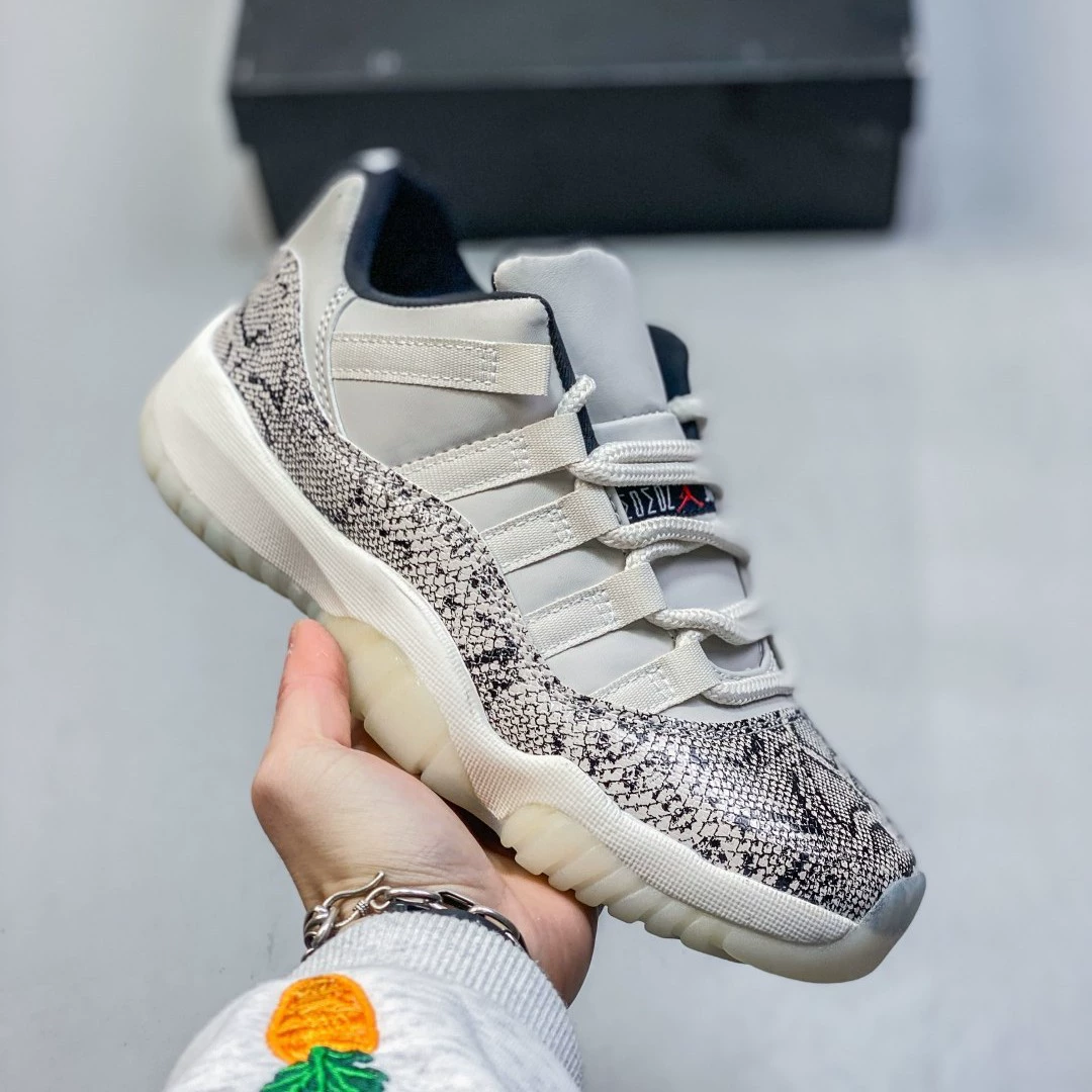 Putian Pure Original Men's Shoes AJ11 Real Carbon Casual Sports Shoes for Men and Women Combining Leather and Fabric The First Choice for Foreign Trade