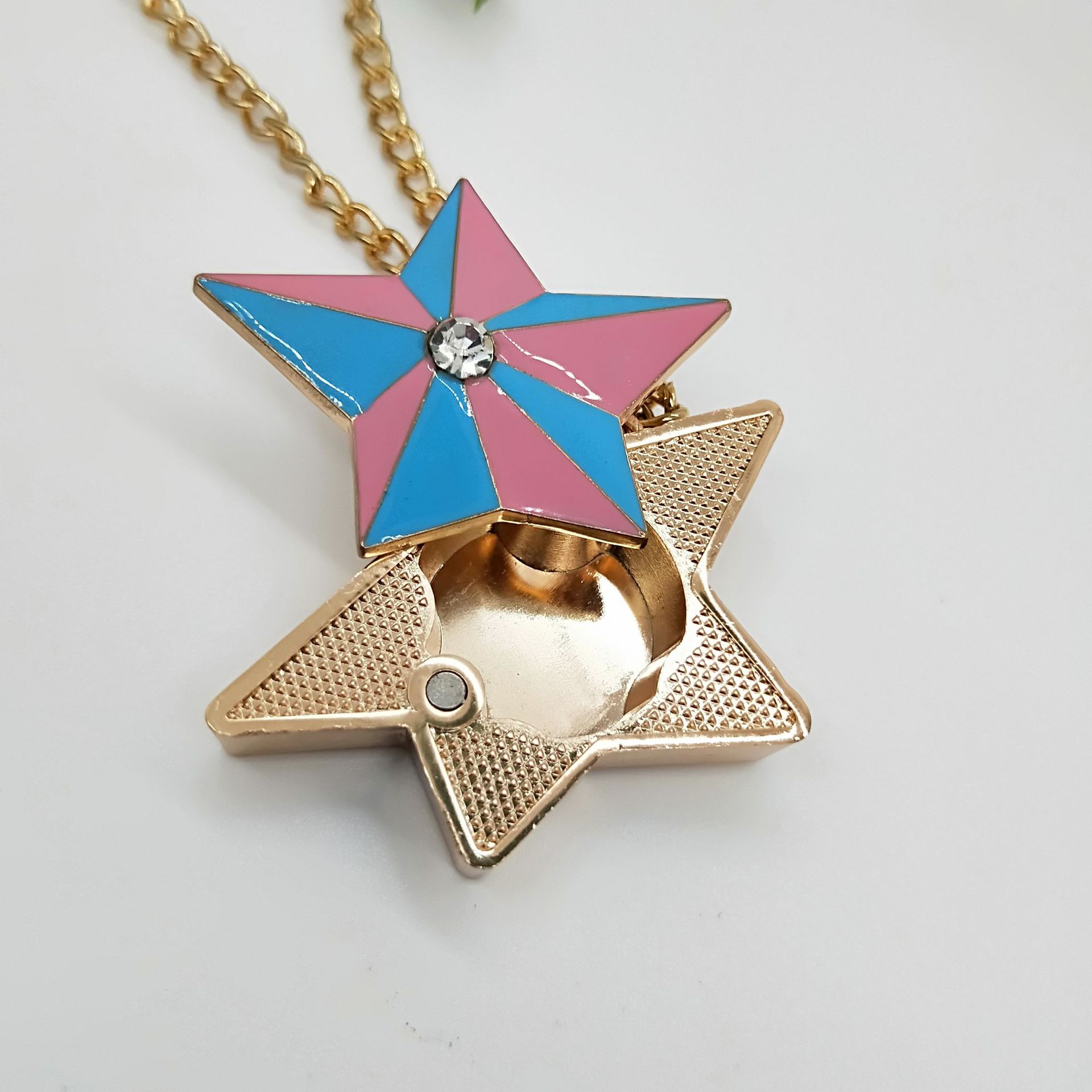 创意五角星香膏盒 滑盖磁吸式金属化妆盒 锌合金高档化妆粉底盒