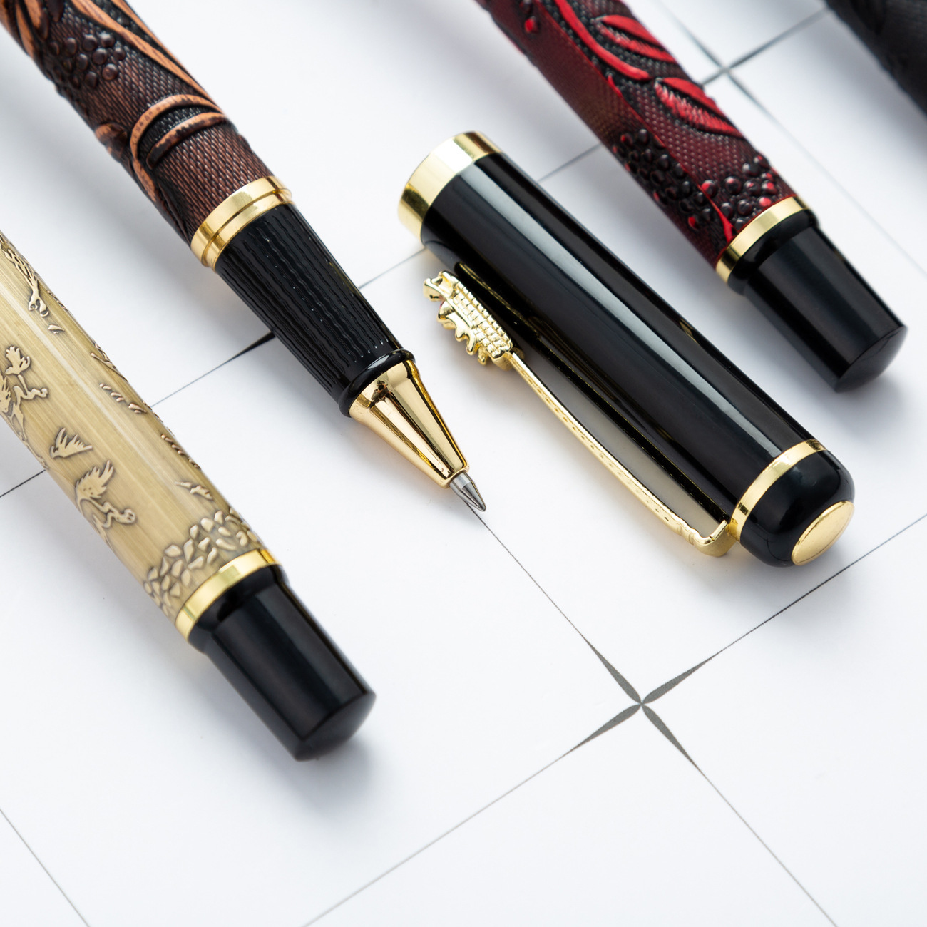 Creativo en relieve bolígrafo de firma en 2022 nuevo bolígrafo para hombres y mujeres de negocios regalos pueden grabar un nuevo LOGO