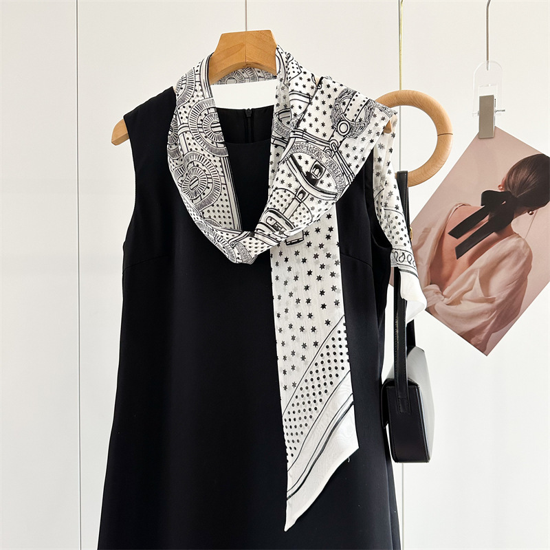 Sensación de alta gama de seda lunares pequeñas serpentinas mujeres verano nuevo todo fósforo de doble cara camisa de seda de morera bufanda bufanda