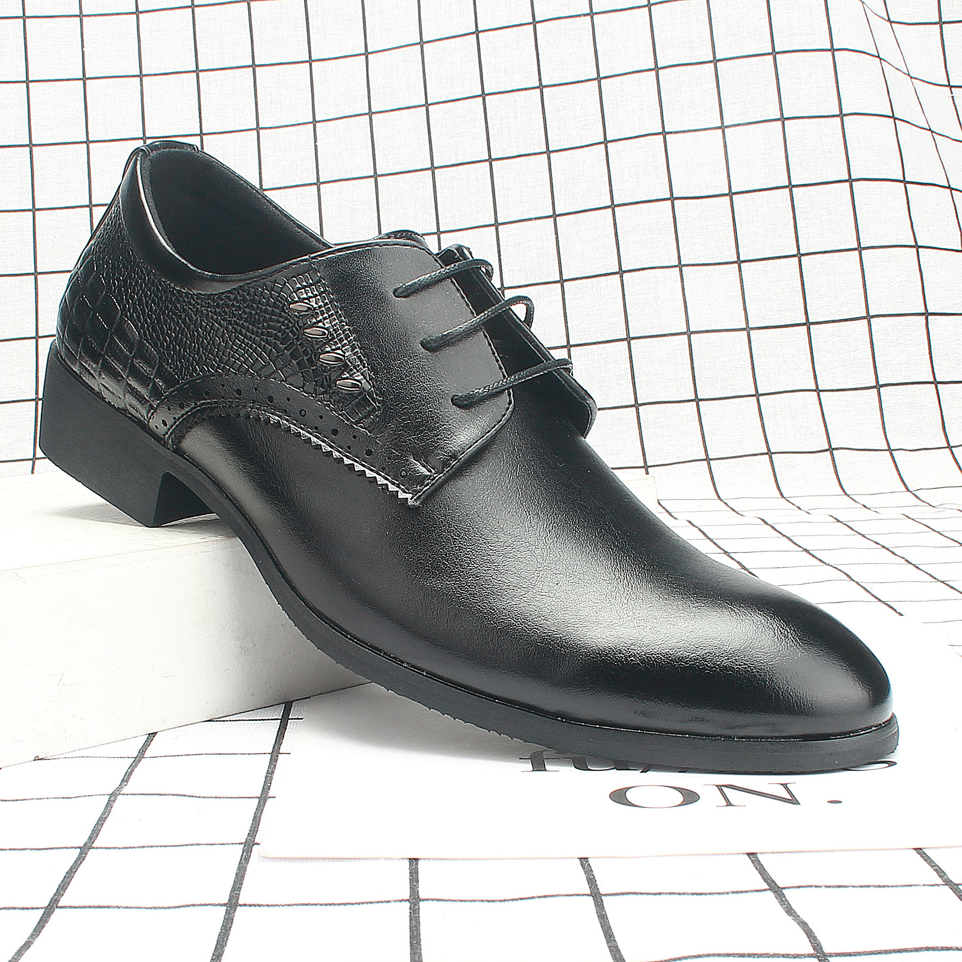 2022ʿɫ߼ͷʱװӢϵЬ74