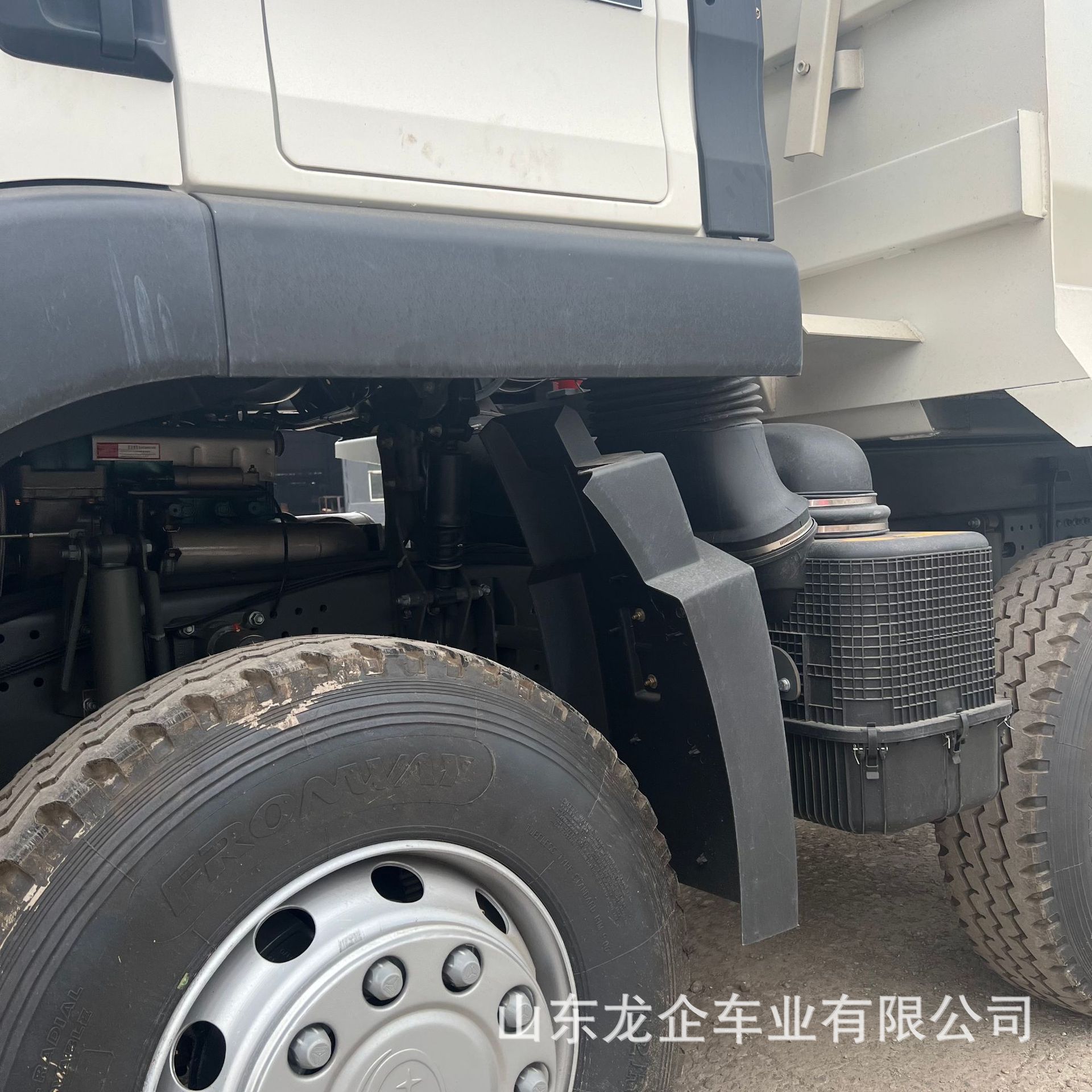 Sinotruk Howo Tx Engineering Dump Truck, 371 Horsepower U-Shaped Box-Type Dump Truck for Export, Construction Site Transport Dump Truck
