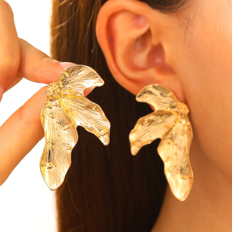 欧米の冷たい風のシンプルな大気のイヤリングの女性の復古的な木の葉の設計のearringsのクロスボーダーのアクセサリのファッションのピアス|undefined