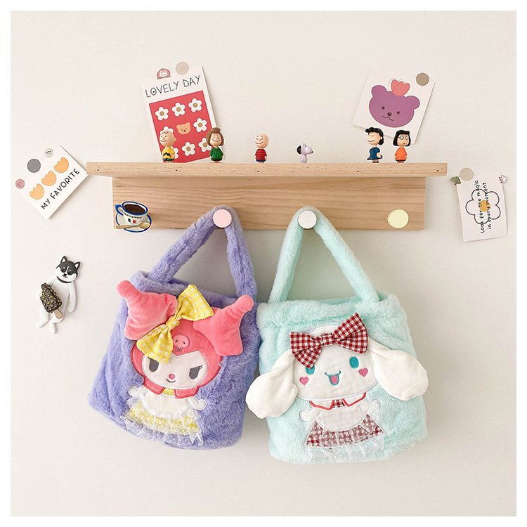Trendy children's plush bags are in fashion and popularity. Winter children's plush bucket bags, handbags, cartoon little animals, girls' street style undefined