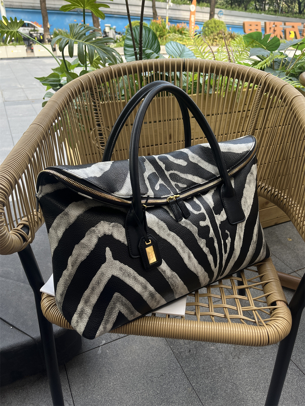 Travel Bags Zebra Pattern Fashion Travel Bag New Style Gym Bag Handbag Luggage Bag Large Capacity Registration Bag Short Distance Messenger Bag_voghion.com