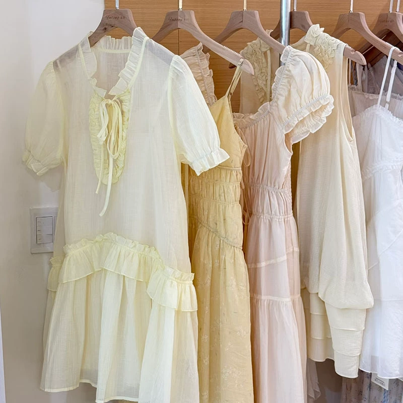 Летняя женская одежда 2025 года, новые модели, милые и популярные платья, топы с коротким рукавом, остатки, оптовая поставка