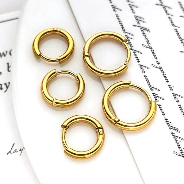 New European and American Minimalist Smooth Surface Hoop Earrings, Fashionable and Simple Versatile Earrings with a High-End Design for Women