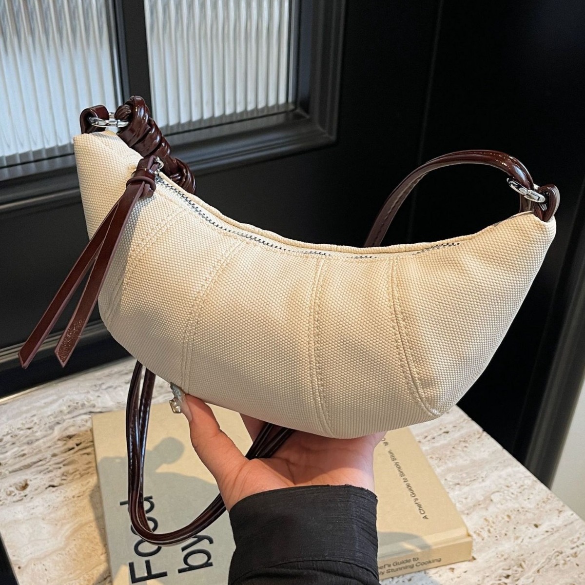 Denim for women's 2024 new fashionable casual shoulder niche trend, super hot crossbody bag, cowhide bag_senzul.com