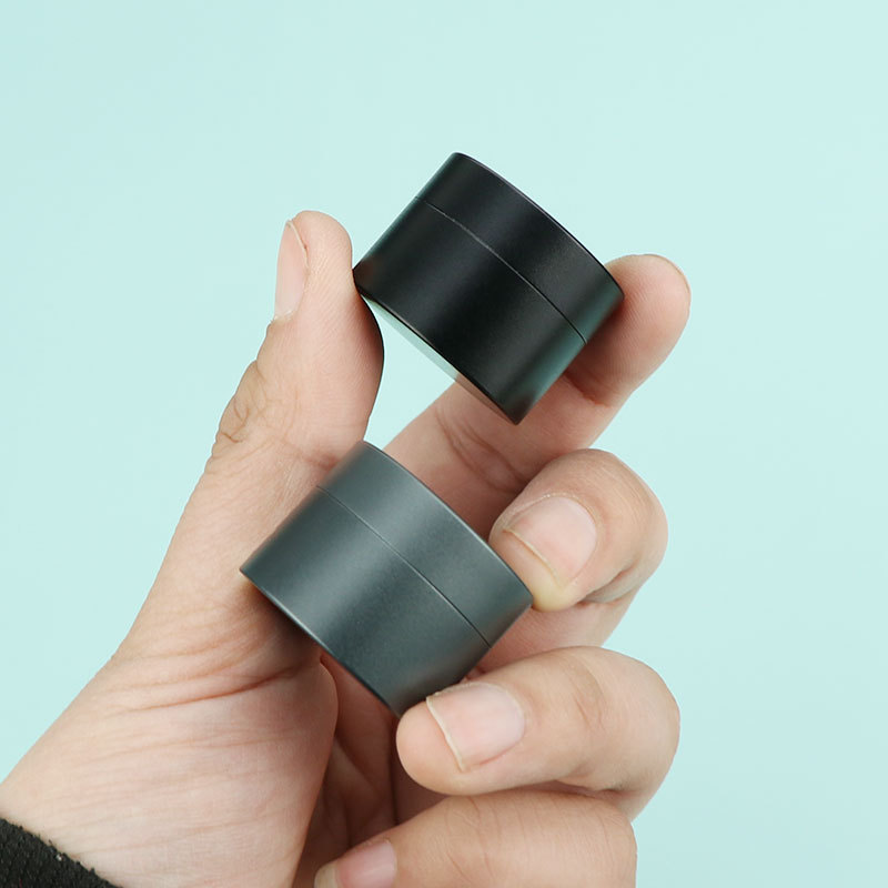 Creativo mini aleación de aluminio pequeña píldora caja portátil impermeable sellado a prueba de humedad caja de almacenamiento viaje té tarro