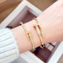 ����������C��΢��ʯ���ۺ��18K���~���C�S��ֱ�Nһ�����l