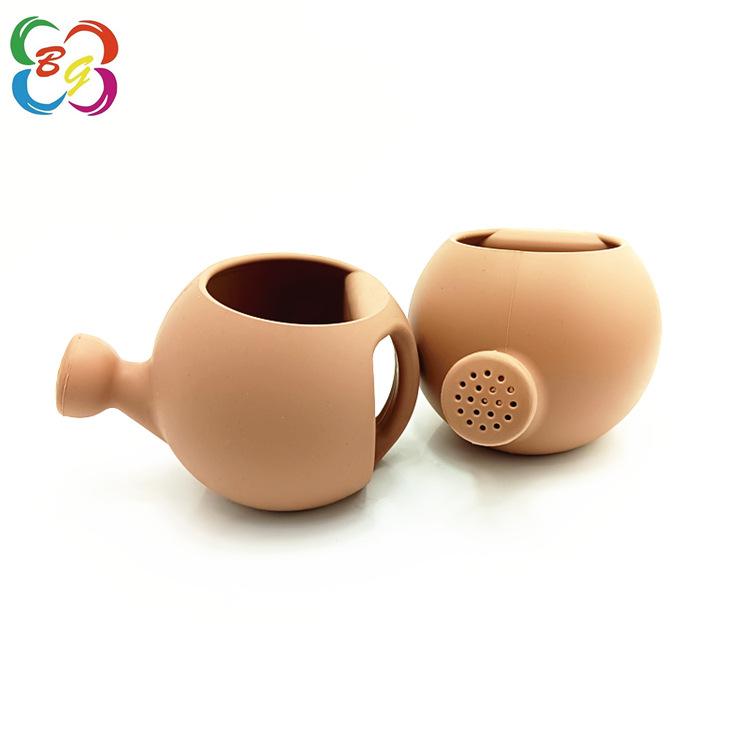 Fabricantes al por mayor herramientas de agua de riego multifuncionales para niños juguetes de arena de playa padres e hijos herramientas de rociado de agua