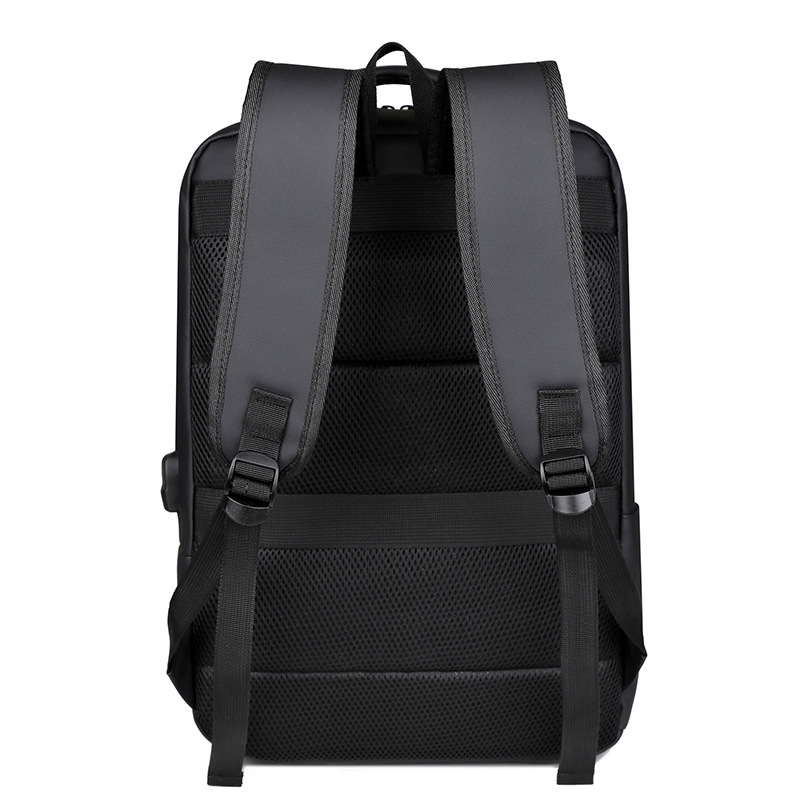 Mochila de película de cuero para hombre con carga USB transfronteriza