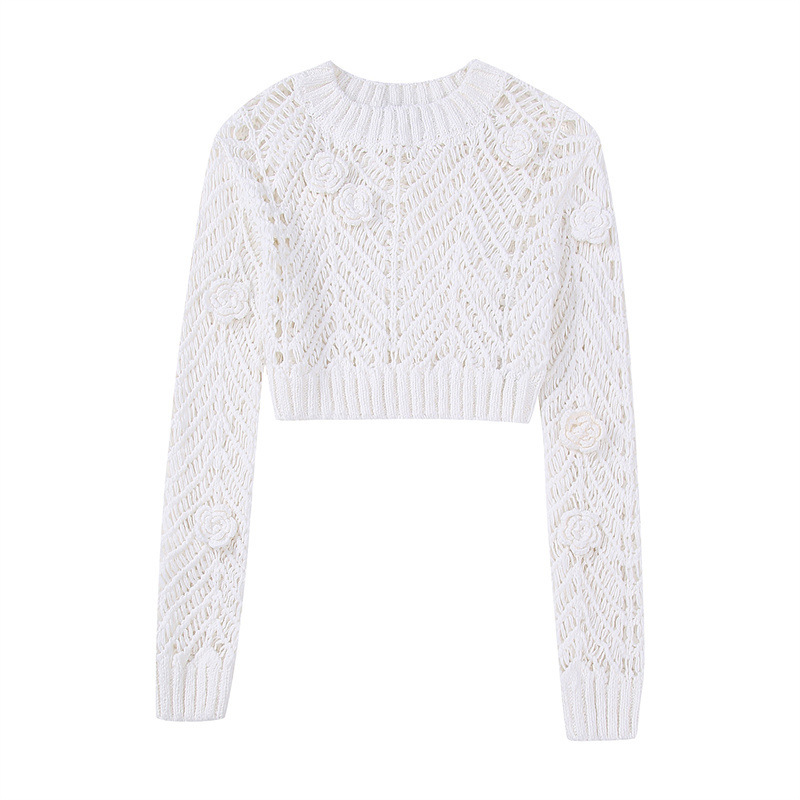 Solid knitted sweater