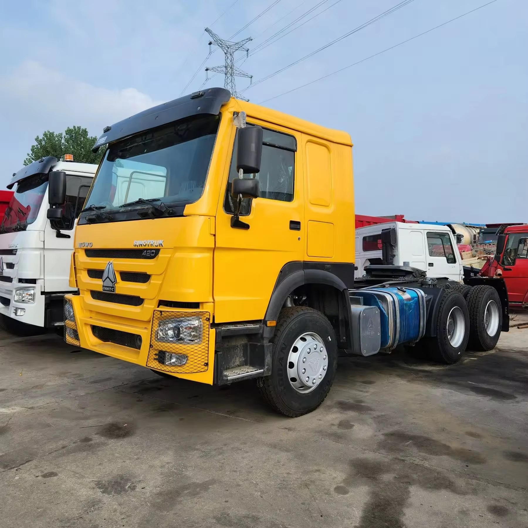 Howo Tractor Truck, Semi-Trailer Tractor Truck for Logistics Transportation, Heavy-Duty Trailer, Semi-Trailer Head, Howo Tractor Head