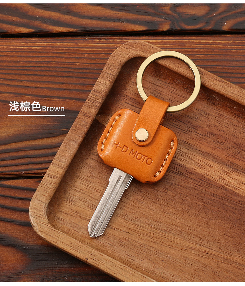 Suitable for Harley fuel tank cap key case X48 key chain 114 fat guy gliding cowhide motorcycle combination key case