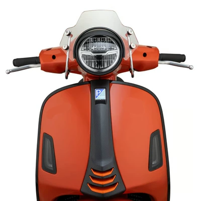 Vespa GTS300 new — Motorcycle front windshield