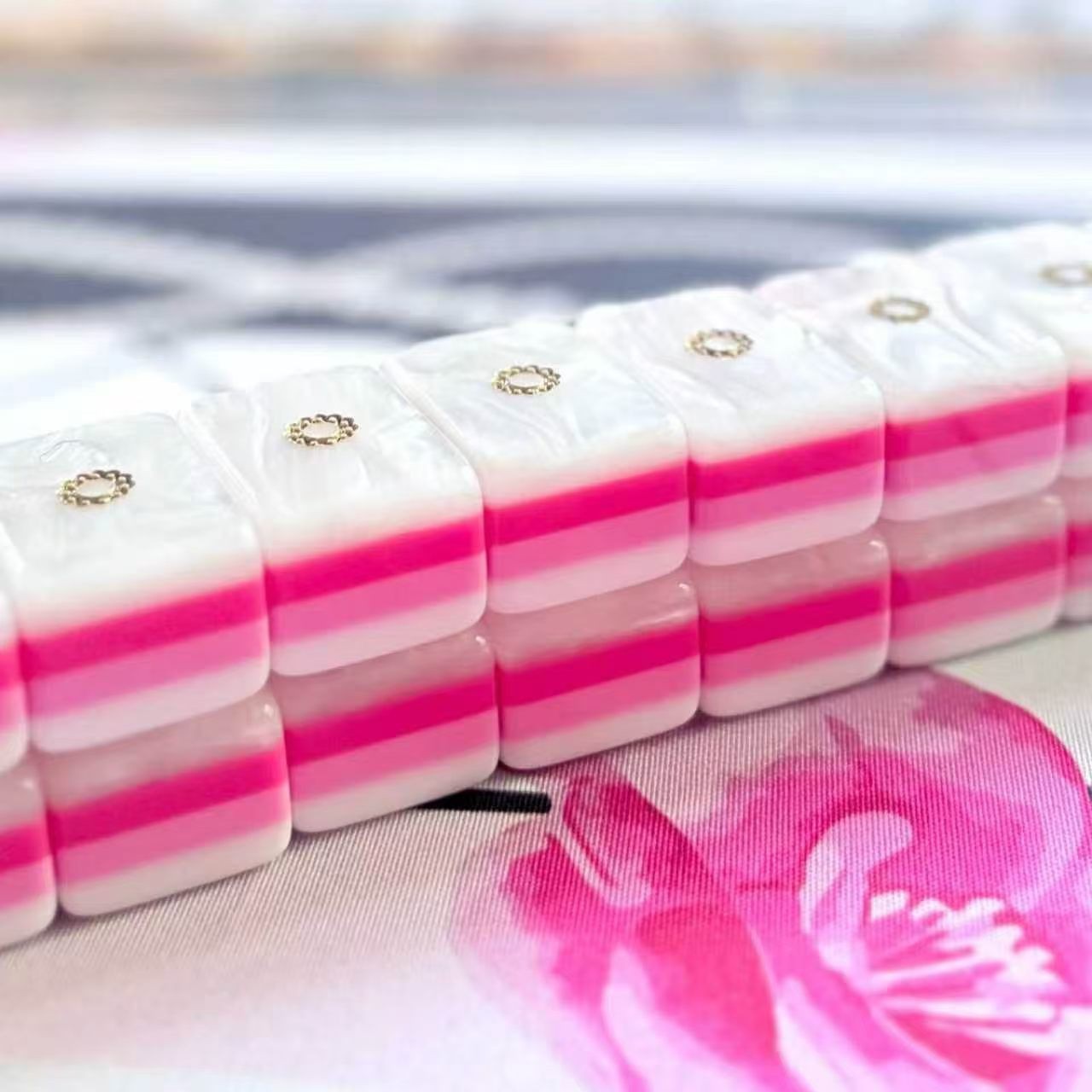 Pink Perfume American Mahjong American Luxury Acrylic Mahjong Set for Leisure and Entertainment Mahjong Tools Wholesale