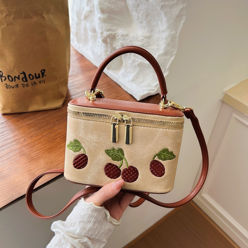 Diseño extranjero bolso de mano bolso de mujer nuevo estilo de verano popular bordado diario hombro inclinado bolso de mujer image 8